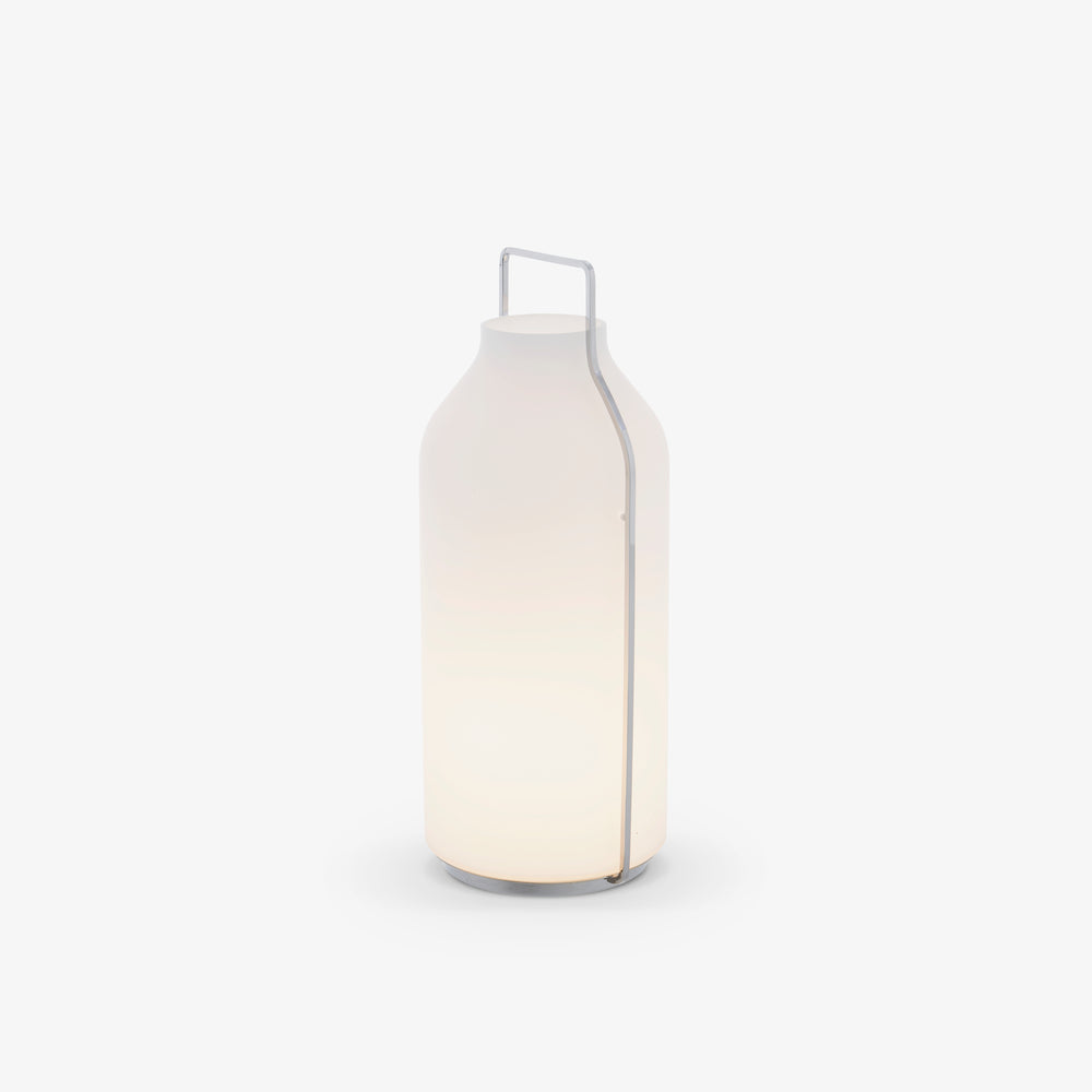 Lampa stołowa Somerset — Ligne Roset, opalowe szkło, uchwyt metalowy, widok z przodu