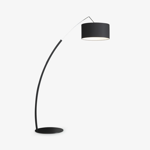 Lampa podłogowa Dimensions — Ligne Roset, łuk metalowy, abażur cylindryczny czarny