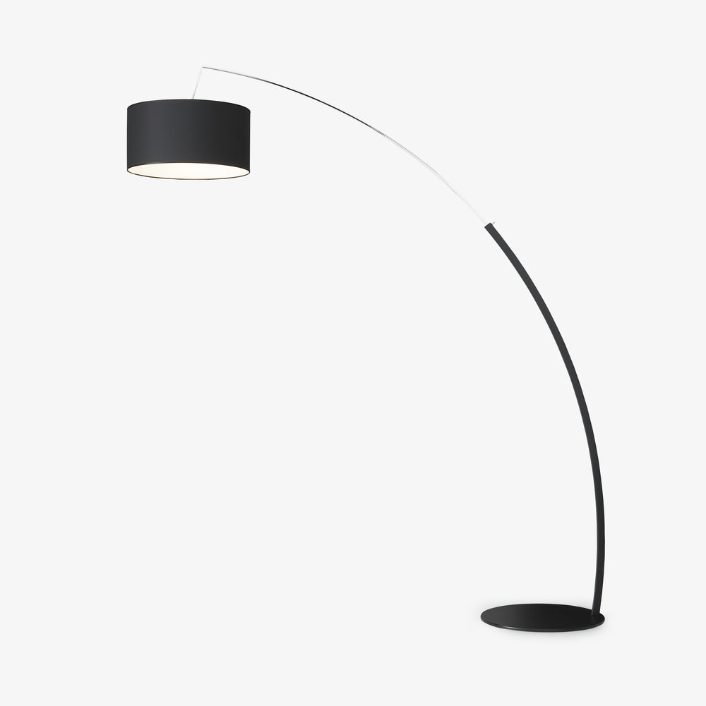 Lampa podłogowa Dimensions — Ligne Roset, łuk metalowy, abażur cylindryczny czarny