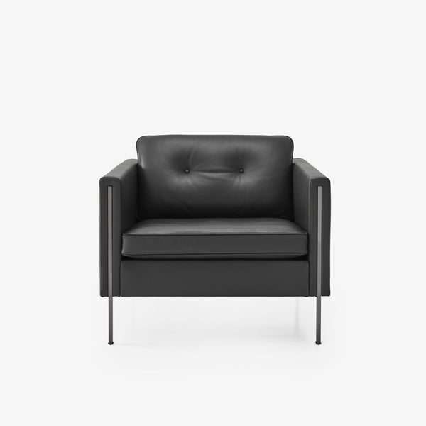Fotel Andy — Ligne Roset, tapicerka skóra czarna, widok z przodu