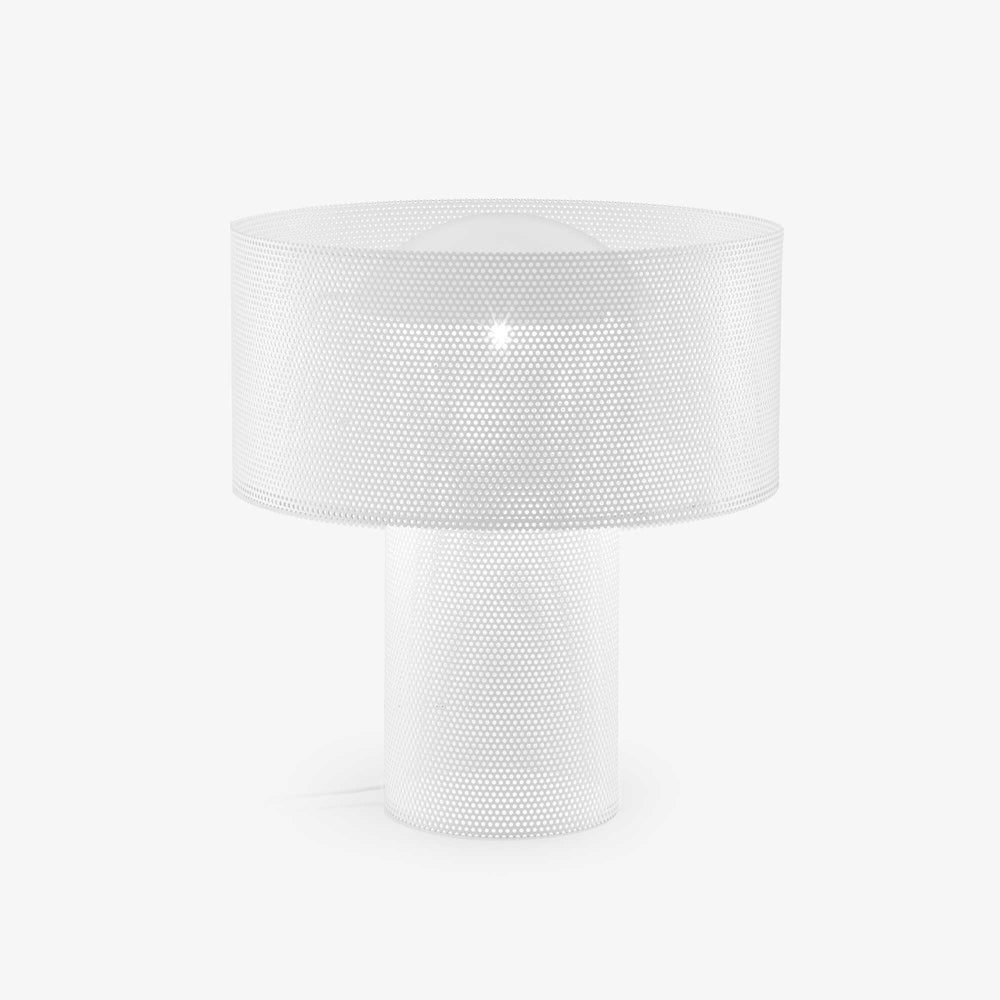 Lampa stołowa Asola — Ligne Roset, abażur cylindryczny z perforowanej blachy, widok z przodu