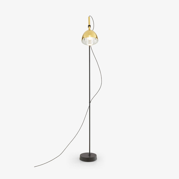 Lampa podłogowa Brass Bell — Ligne Roset, abażur mosiężny, widok z przodu