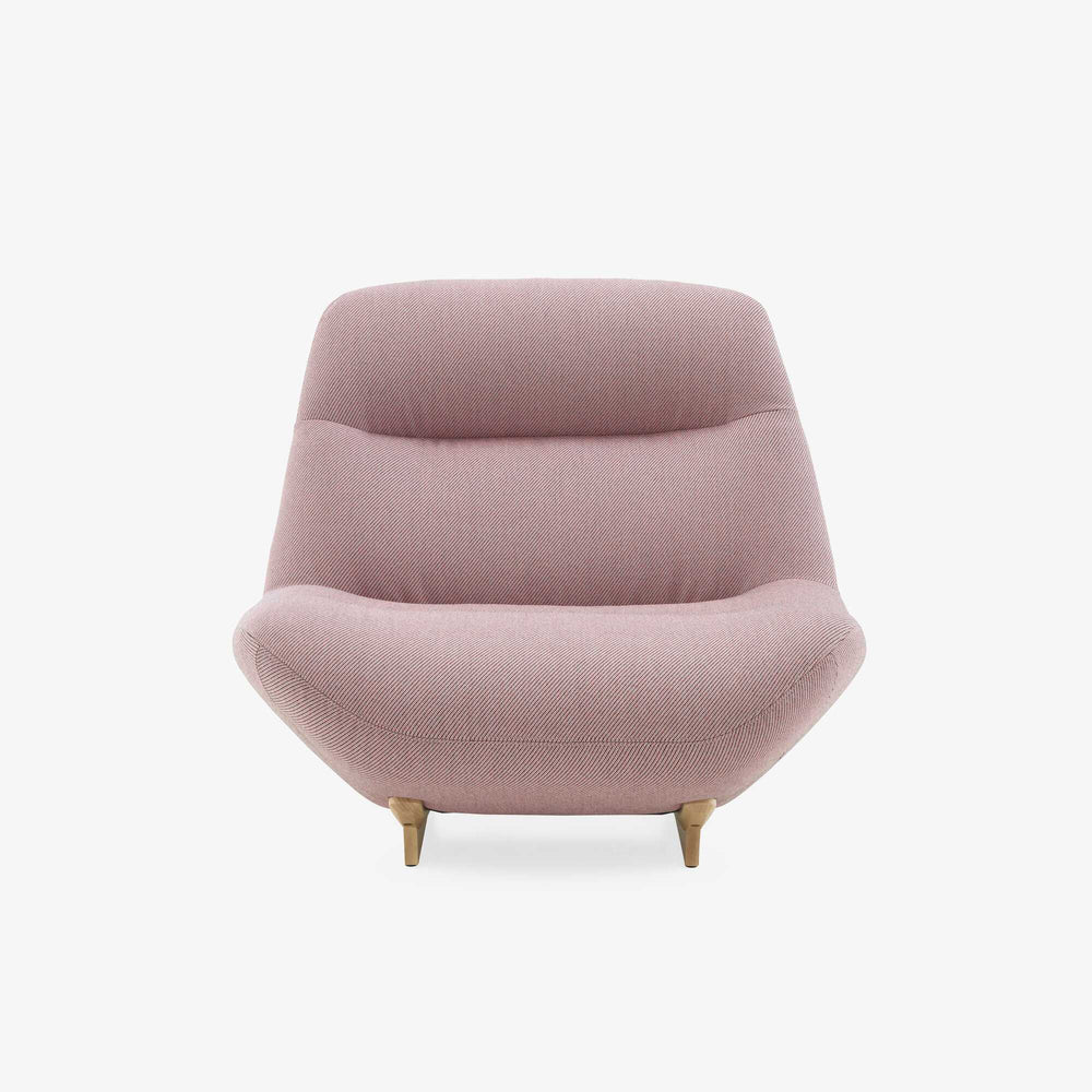 Fotel Manarola — Ligne Roset, tapicerka w tkaninie pudrowy róż, widok z przodu