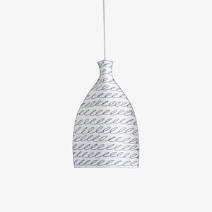 Paper Lamp — abażur papierowy, zbliżenie na teksturę i wzór liści