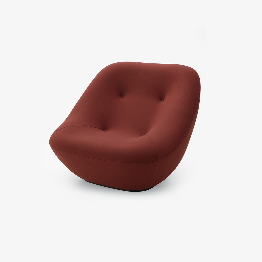 Fotel Bonnie — Ligne Roset, tapicerka w tkaninie terakota, widok z przodu