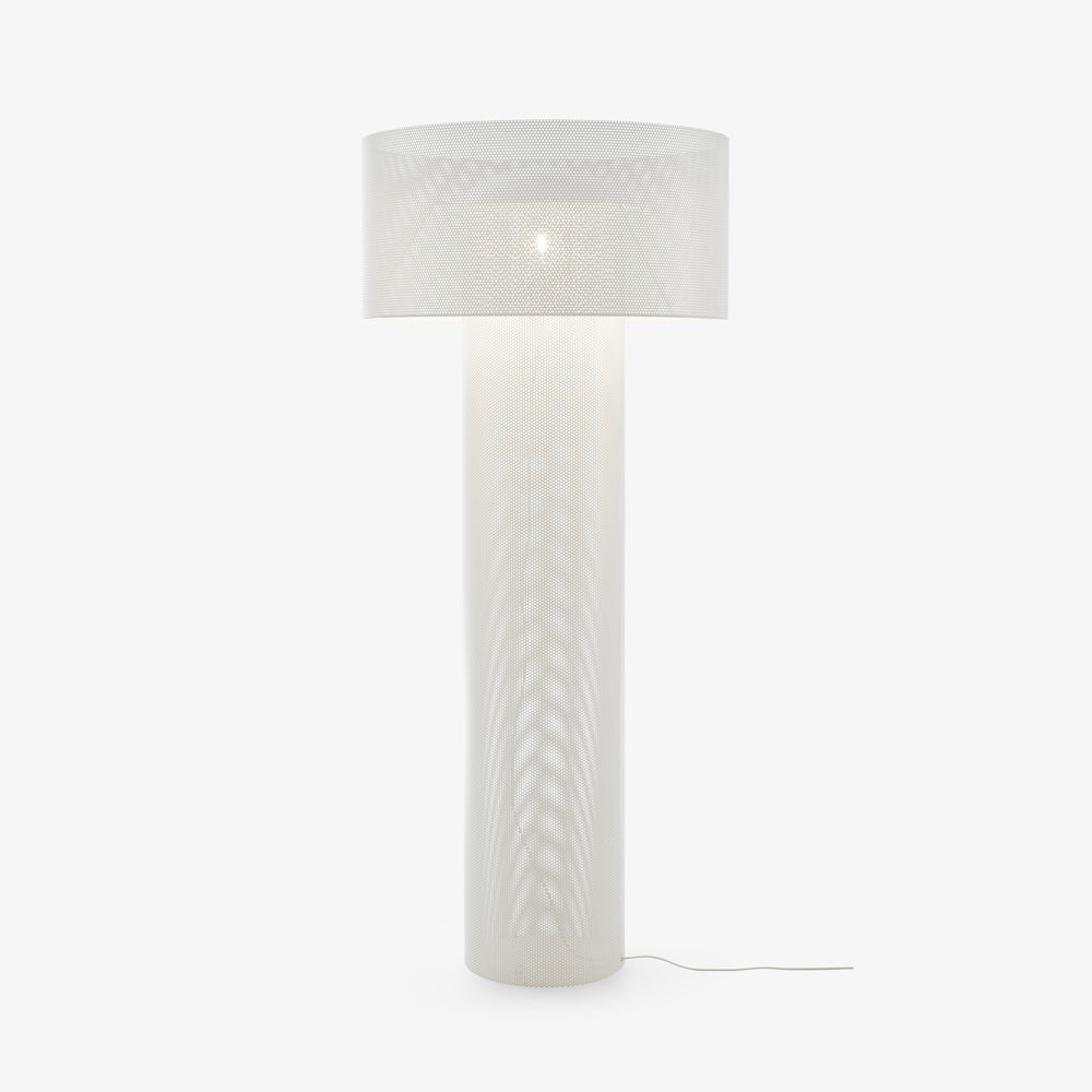 Lampa podłogowa Asola — Ligne Roset, abażur cylindryczny z tkaniny, noga tekstylna, widok z przodu