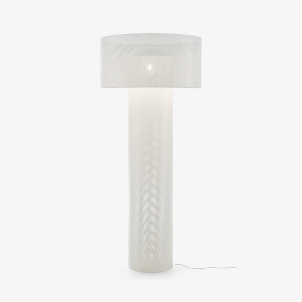 Lampa podłogowa Asola — Ligne Roset, abażur cylindryczny z tkaniny, noga tekstylna, widok z przodu