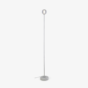 Lampa podłogowa Calot — Ligne Roset, metalny trzon, okrągła głowica, widok z przodu