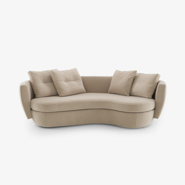 Sofa Ipanema — Ligne Roset, łukowa forma, tapicerka w jasnej tkaninie, widok z przodu