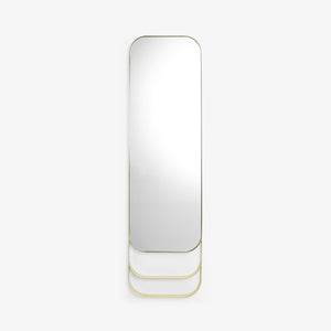 Lustro Long Vibes — Ligne Roset, rama metalowa złota, zaokrąglone krawędzie, widok frontalny