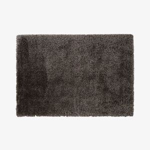 Dywan Jazz Graphite — Ligne Roset, widok z przodu, włochacz w kolorze antracyt