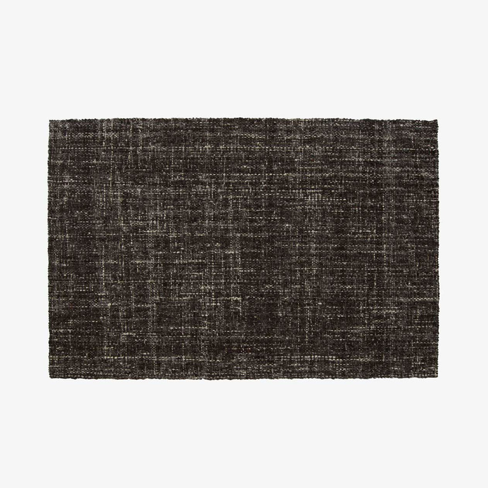 Dywan Tissage — Ligne Roset, tkanina w kolorze czarnym, widok z przodu