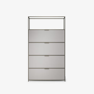 Szafka wysoka Dita — Ligne Roset, struktura metalowa, fronty szklane i panelowe, widok z przodu