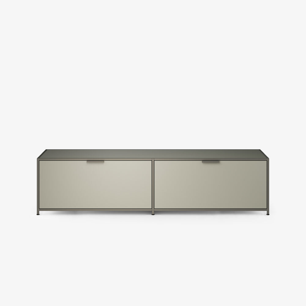 Szafka RTV Dita — Ligne Roset, dwie klapy, rama metalowa, widok z przodu