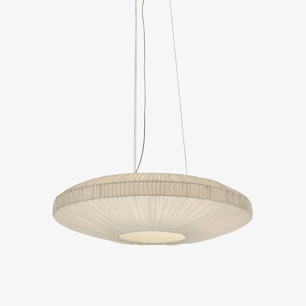 Lampa wisząca Ruflette — Ligne Roset, abażur plisowany, widok z przodu