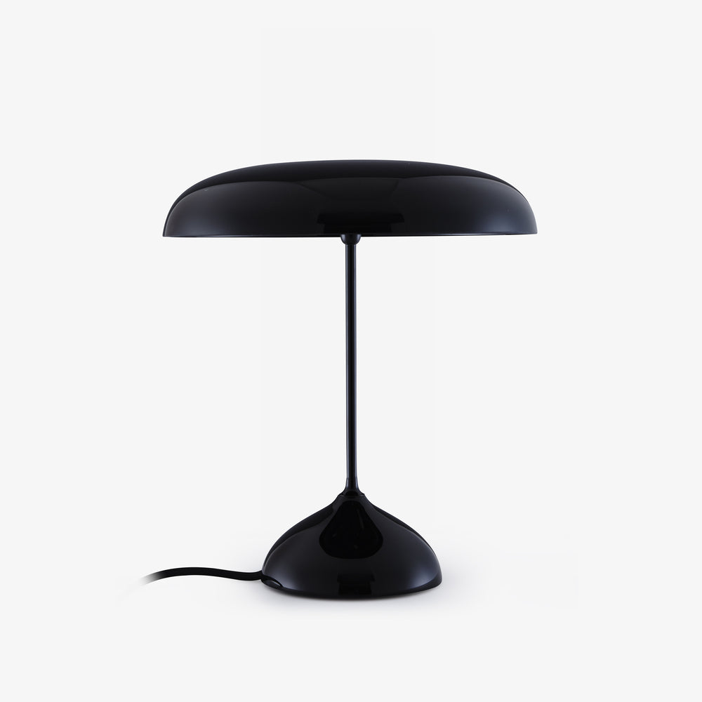 Lampa stołowa Sitar — Ligne Roset, czarna metalowa obudowa, widok z przodu