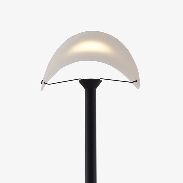 Lampa podłogowa Courrier