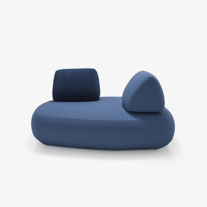 Sofa Telen b2 — Ligne Roset, tapicerka niebieska tkanina, widok z przodu z poduszkami