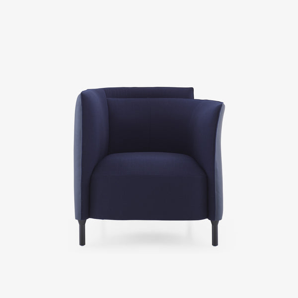 Fotel Hémicycle — Ligne Roset, tapicerka w tkaninie granatowej, widok z przodu