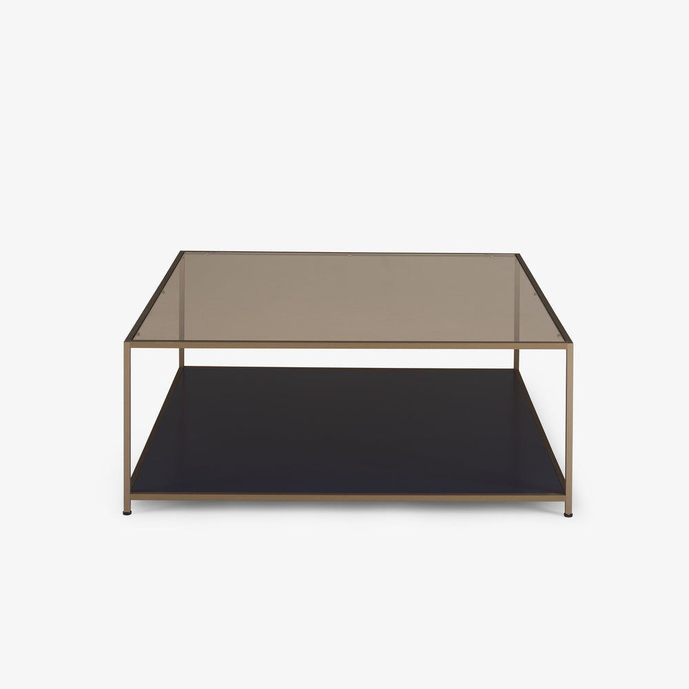 Stolik kawowy Dita — Ligne Roset, rama metalowa, blat szklany, półka czarna, widok z przodu