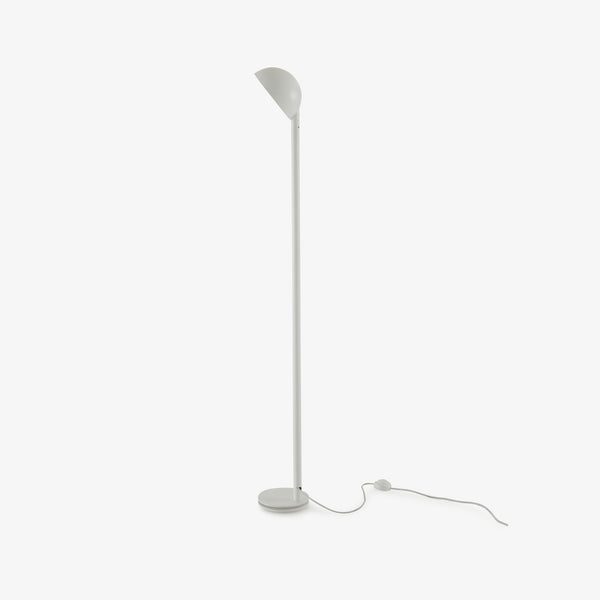 Pose — widok z boku, regulowana głowica i długi słupek, kabel zasilający