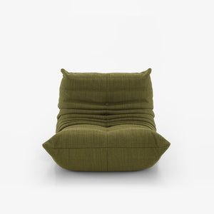 Fotel Mini Togo — Ligne Roset, tapicerka w tkaninie oliwkowej, widok z przodu