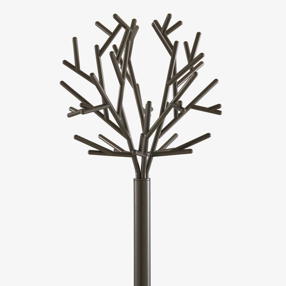 Wieszak stojący Clara — Ligne Roset, metal w kolorze brązu, gałęziaste ramiona, widok z przodu