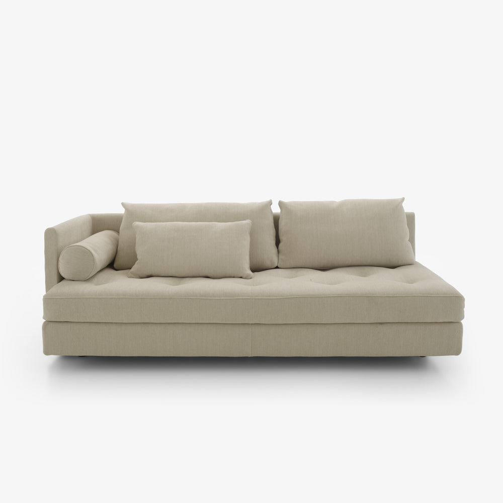Sofa Nomade 2 — Ligne Roset, tapicerka jasna tkanina, widok z przodu