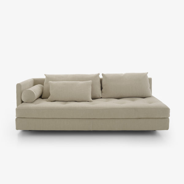 Sofa Nomade 2 — Ligne Roset, tapicerka jasna tkanina, widok z przodu