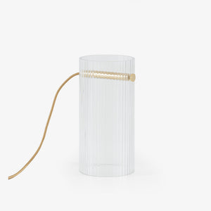 Lampa stołowa Doric — Ligne Roset, szklany cylinder z drewnianym uchwytem, widok z przodu