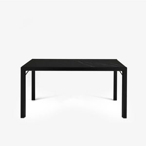 Stół rozkładany Extensia — Ligne Roset, blat ceramiczny czarny, widok z przodu