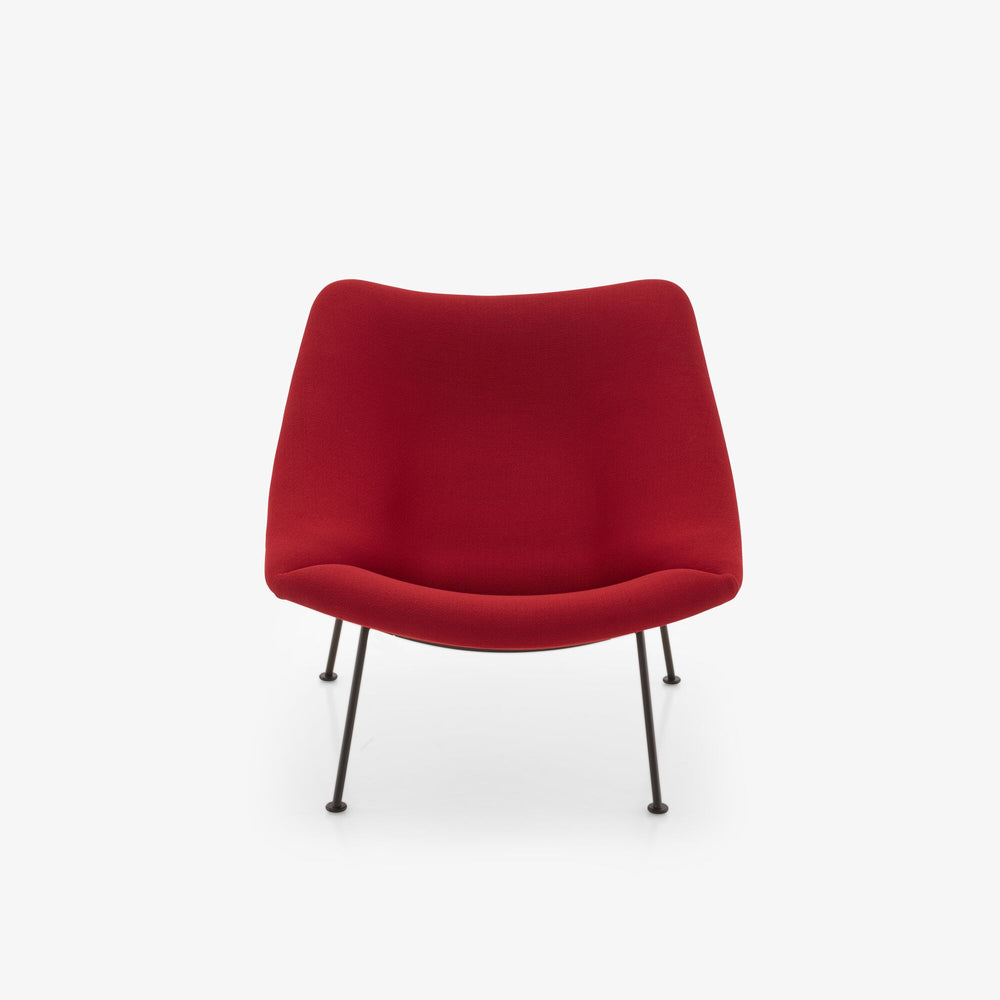 Fotel Oyster — Ligne Roset, tapicerka w tkaninie bordowej, widok z przodu