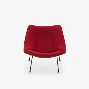 Fotel Oyster — Ligne Roset, tapicerka w tkaninie bordowej, widok z przodu