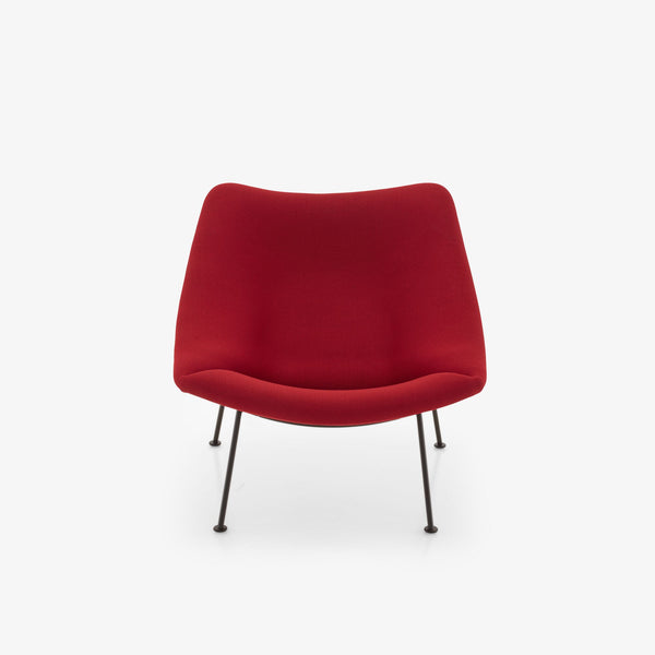 Fotel Oyster — Ligne Roset, tapicerka w tkaninie bordowej, widok z przodu