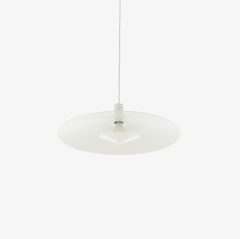 Lampa wisząca 3080 — Ligne Roset, abażur w kształcie dysku, widok z boku