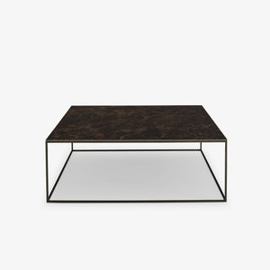 Stolik kawowy Space Large — Ligne Roset, blat marmurowy, konstrukcja metalowa, widok z przodu