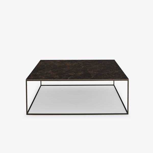 Stolik kawowy Space Large — Ligne Roset, blat marmurowy, konstrukcja metalowa, widok z przodu