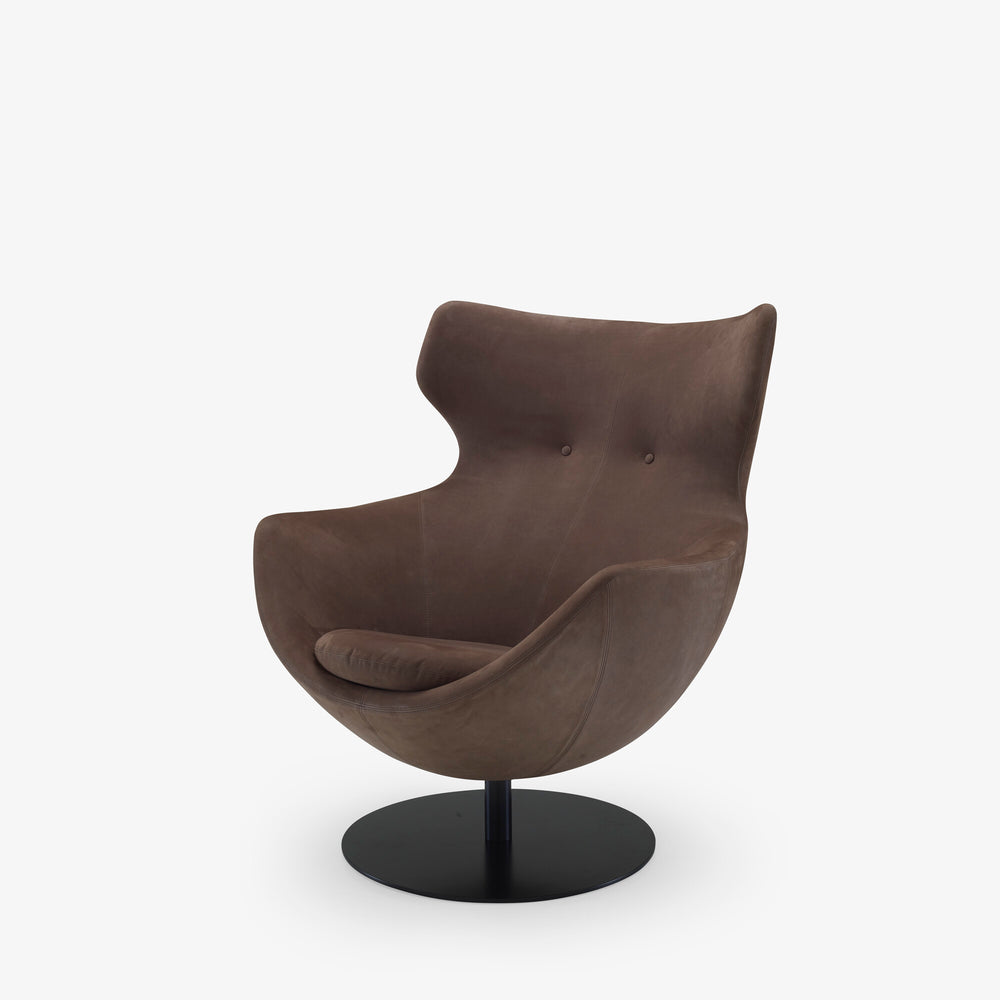 Fotel Jupiter — Ligne Roset, tapicerka w tkaninie brązowej, widok z przodu