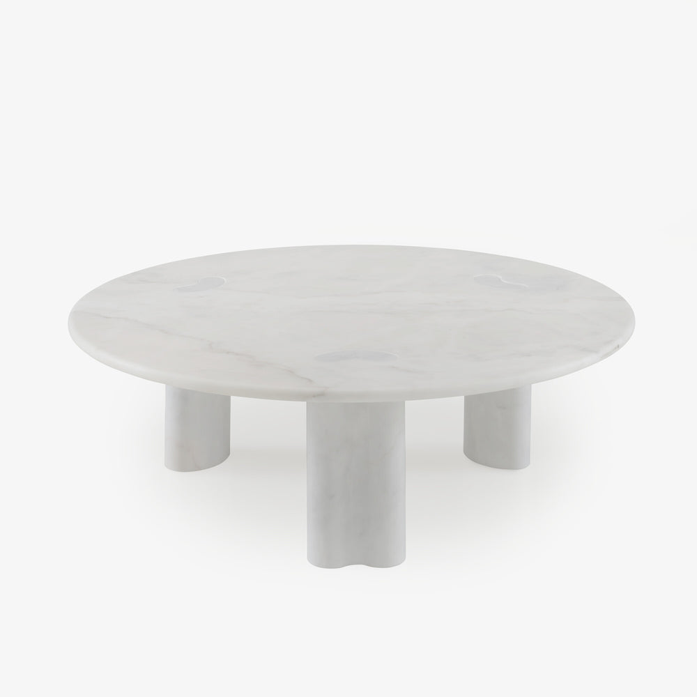 Stolik kawowy Peanut — Ligne Roset, blat marmurowy, nogi cylindryczne, widok z przodu