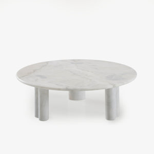 Stolik kawowy Peanut — Ligne Roset, blat marmurowy, nogi cylindryczne, widok z przodu