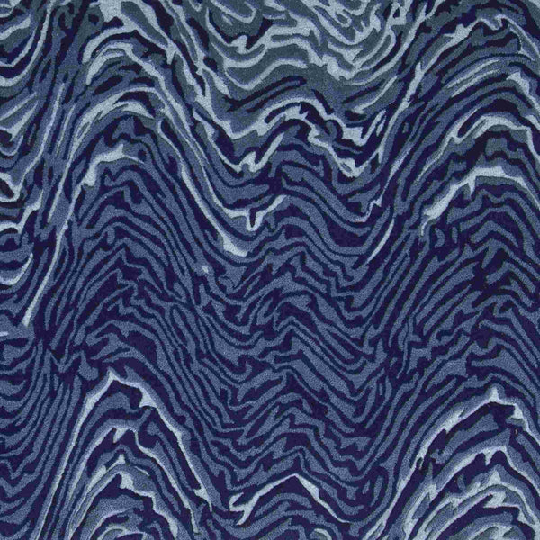 Blur Blue — detal struktury materiału, falisty wzór w tonacji granatowo-szarej