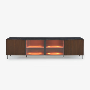 Komoda Selvans — Ligne Roset, przeszklenie z oświetleniem, drewno orzech, widok z przodu