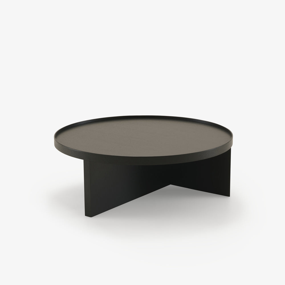 Stolik kawowy Rumaki — Ligne Roset, blat okrągły, nogi w konfiguracji krzyżowej, widok z przodu