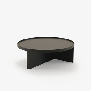 Stolik kawowy Rumaki — Ligne Roset, blat okrągły, nogi w konfiguracji krzyżowej, widok z przodu