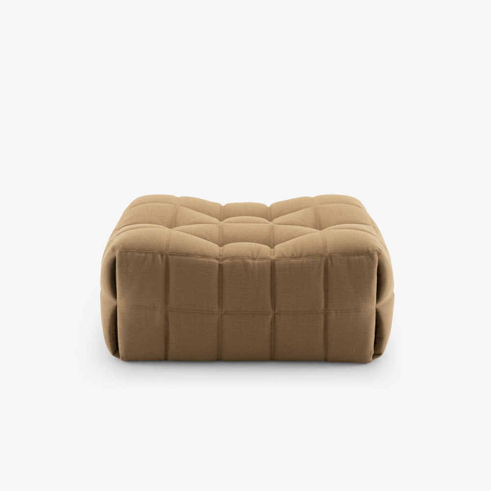 Podnóżek Kashima Large — Ligne Roset, tapicerka w tkaninie beżowej, widok z przodu