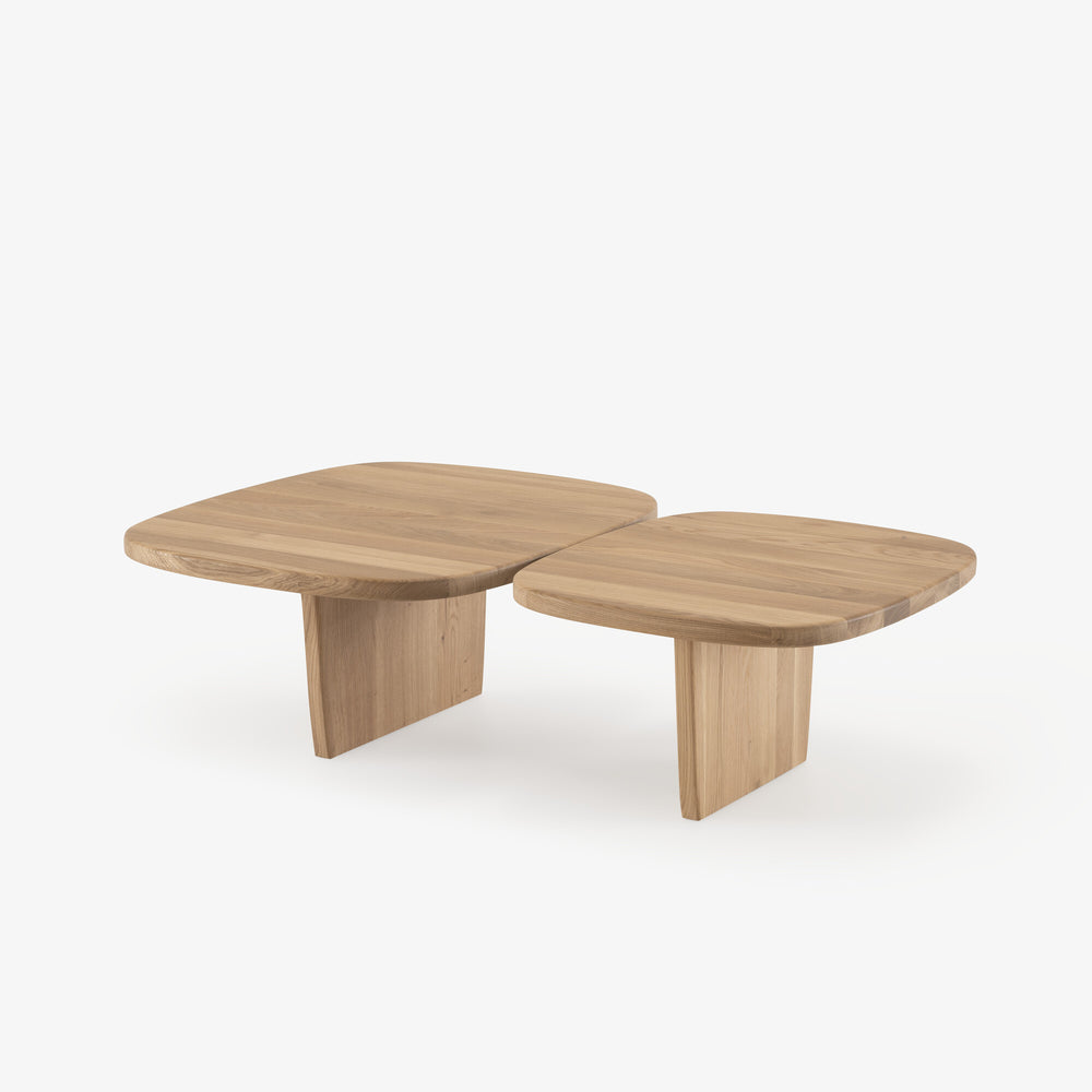 Stolik kawowy Nénufar — Ligne Roset, blaty drewno naturalne, nogi drewniane, widok z przodu