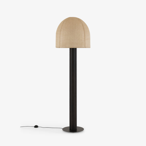 Lampa podłogowa Pompon — Ligne Roset, abażur lniany, słupek metalowy czarny, widok z przodu