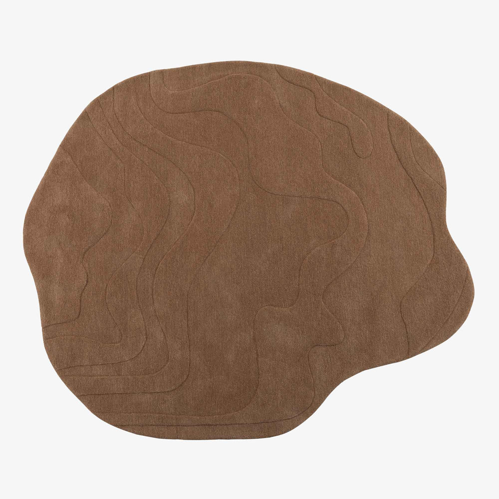 Dywan Gavrinis 4 — Ligne Roset, kształt organiczny, tapicerka wełniana w kolorze sahara