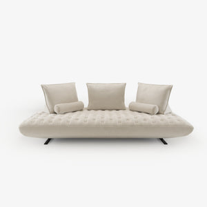 Sofa Prado 2 Large — Ligne Roset, tapicerka jasna tkanina, widok z przodu