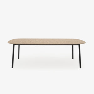Stół Doppo — Ligne Roset, blat w kolorze piaskowca, nogi metalowe czarne, widok z przodu
